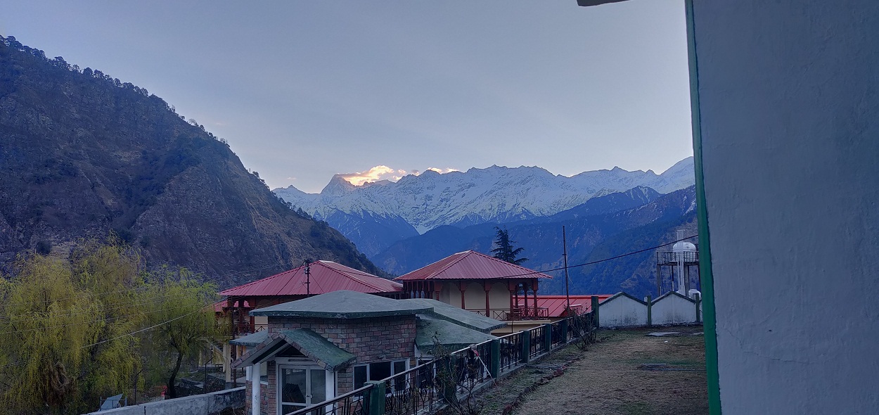 Day 2 – Trek from Barsu village to Barnala Tal (04 km) (3/4 Hours) (9,884 feet)